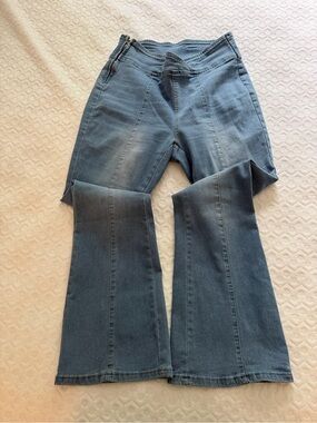 SHEIN Light Blue Flared Denim Jeans
